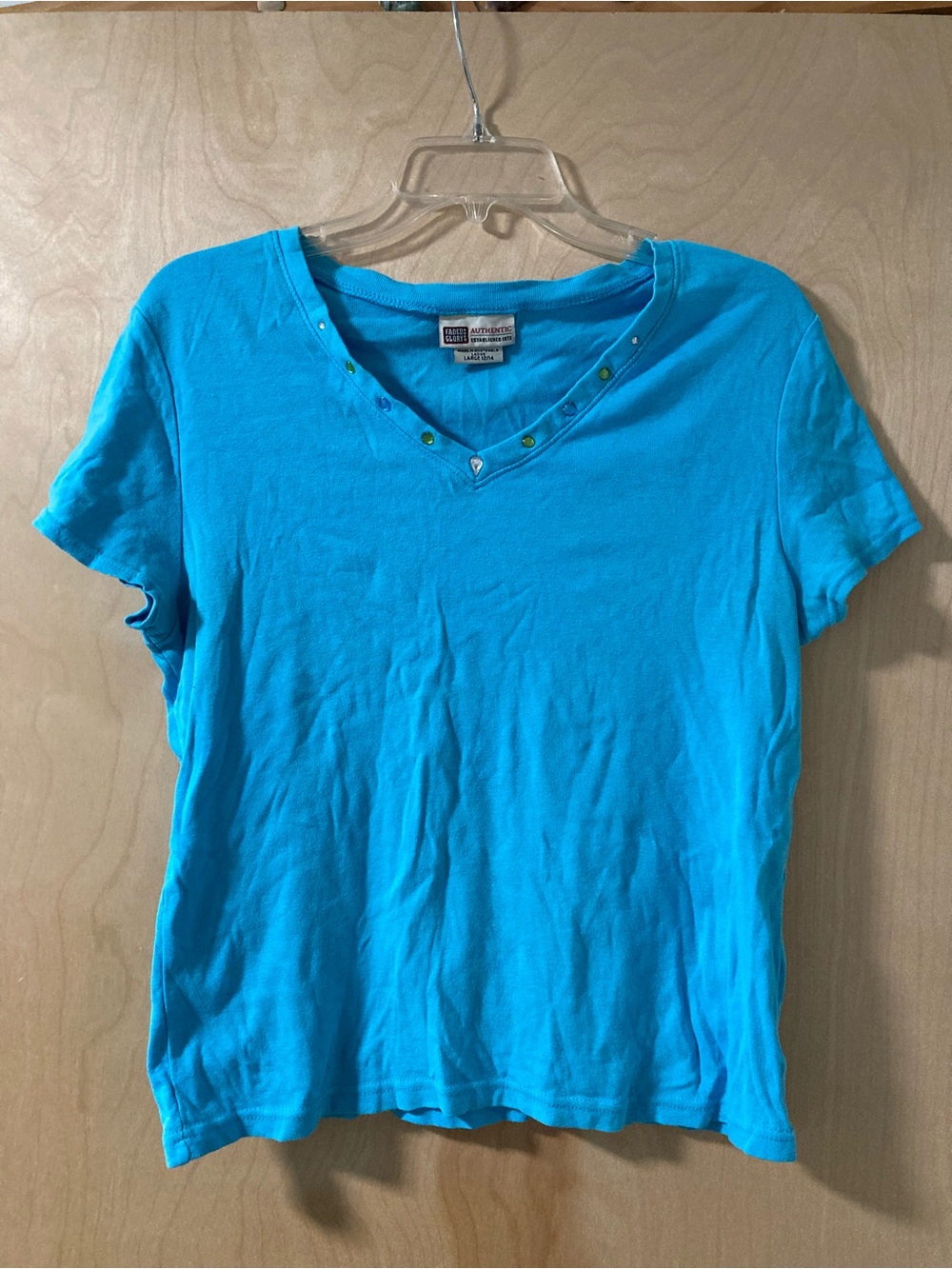 Faded Glory Aqua Blue V‑Neck Short Sleeve Colorful Jeweled Top Women’s Sz Large